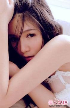 【我和一个风骚女同学的故事】【